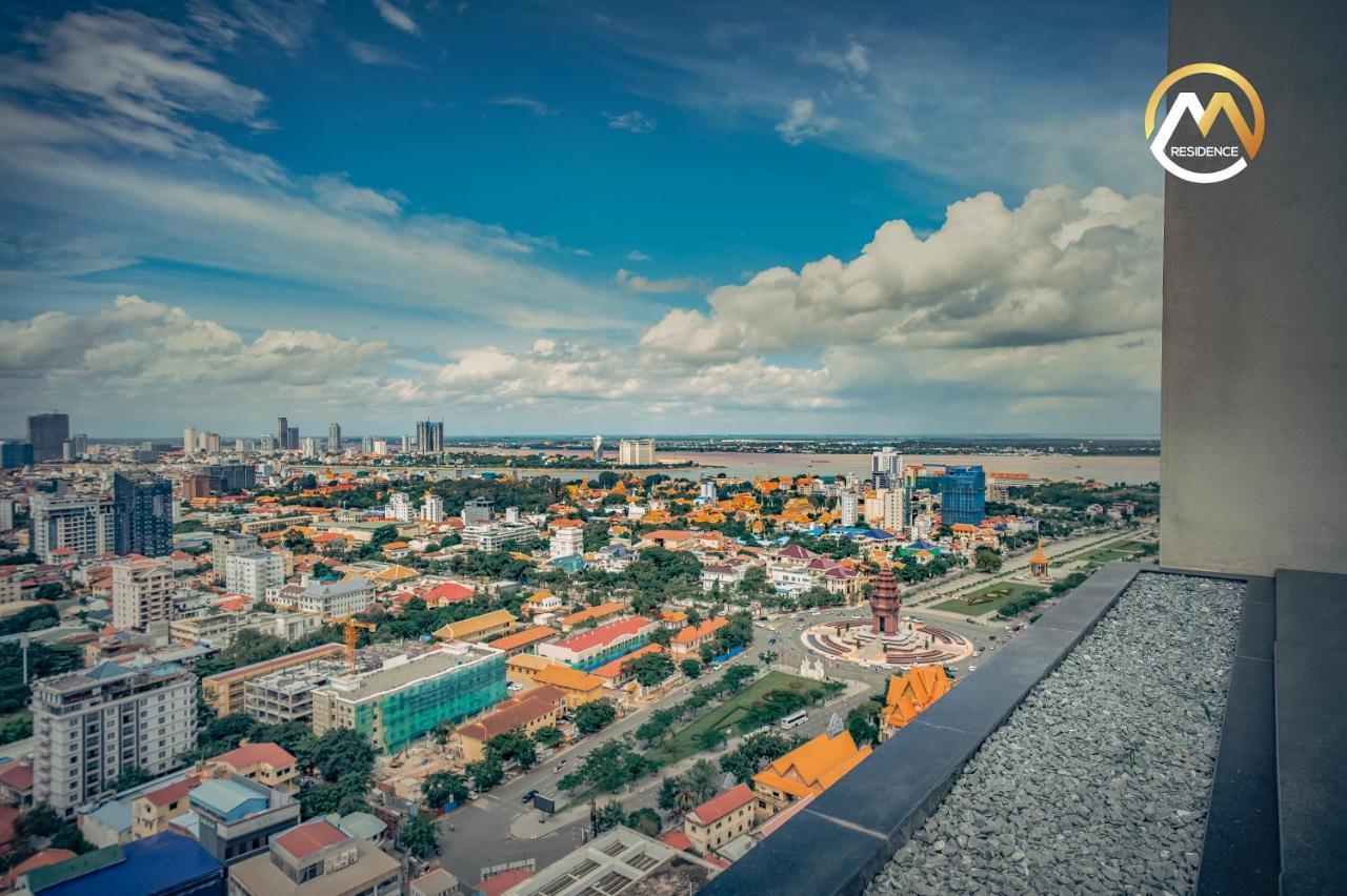 Infinity Pool Hotel Phnom Penh Down To 24 Usd In M Residence Buitenkant foto